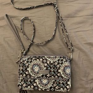 New Vera Bradley crossbody/ wristlet wallet